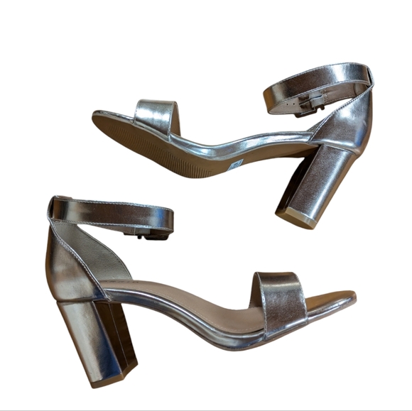 Torrid Rose Gold Ankle Strap Heels Size 8.5 W - Picture 5 of 12